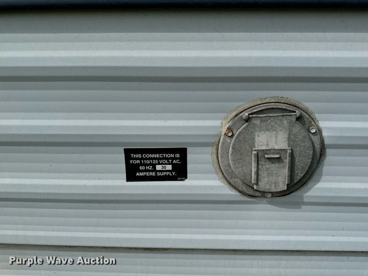 image for item DN0752 2001 Forrest River  Sandpiper 38BHDS camper