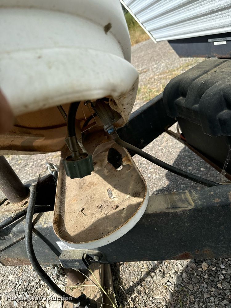 image for item DN0752 2001 Forrest River  Sandpiper 38BHDS camper