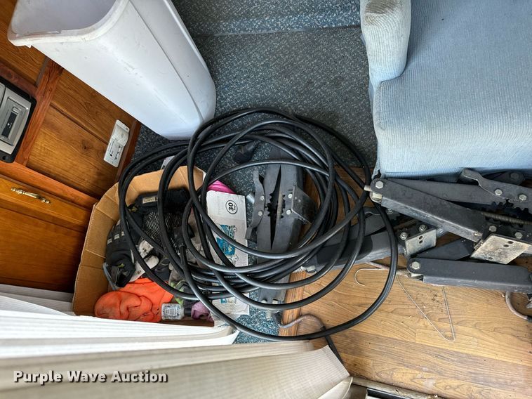 image for item DN0752 2001 Forrest River  Sandpiper 38BHDS camper