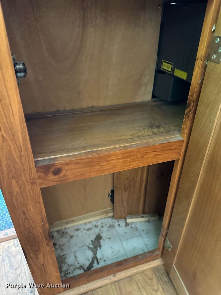 image for item DN0752 2001 Forrest River  Sandpiper 38BHDS camper