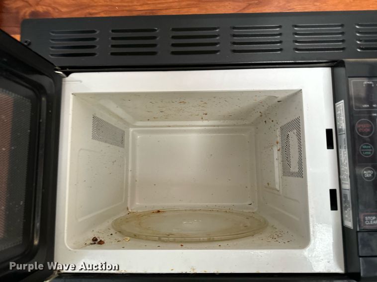 image for item DN0752 2001 Forrest River  Sandpiper 38BHDS camper