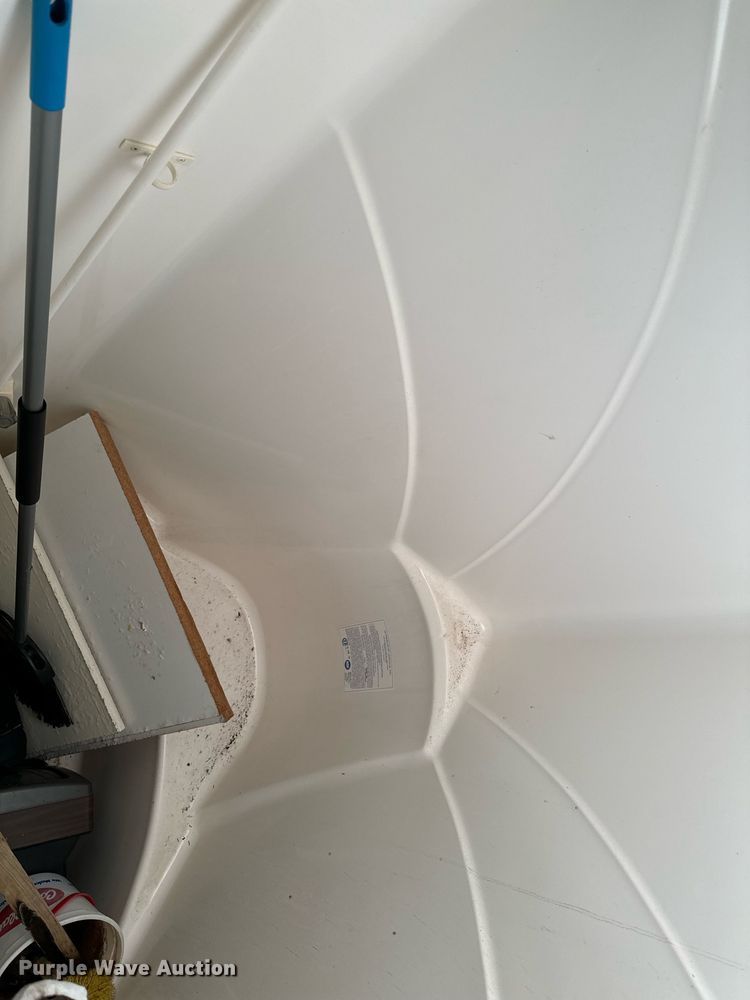 image for item DN0752 2001 Forrest River  Sandpiper 38BHDS camper