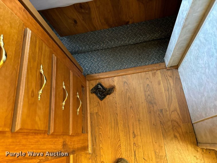 image for item DN0752 2001 Forrest River  Sandpiper 38BHDS camper