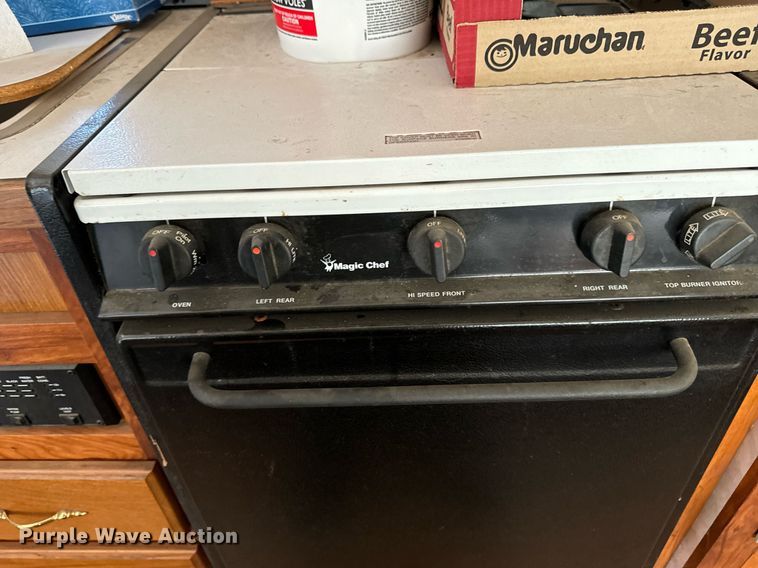 image for item DN0752 2001 Forrest River  Sandpiper 38BHDS camper