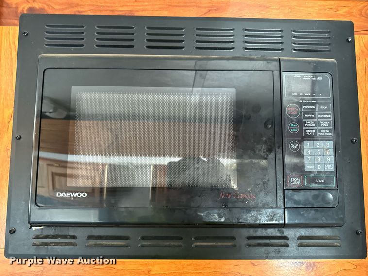 image for item DN0752 2001 Forrest River  Sandpiper 38BHDS camper