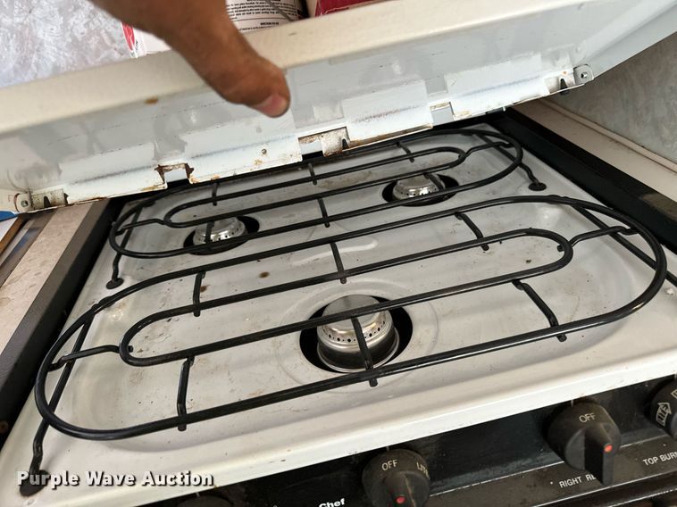 image for item DN0752 2001 Forrest River  Sandpiper 38BHDS camper