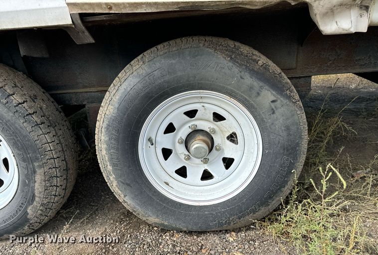 image for item DN0752 2001 Forrest River  Sandpiper 38BHDS camper