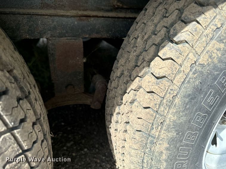 image for item DN0752 2001 Forrest River  Sandpiper 38BHDS camper