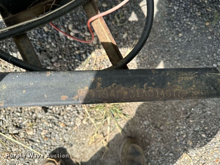 image for item DN0752 2001 Forrest River  Sandpiper 38BHDS camper