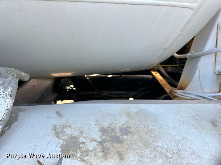 image for item DN0772 2003 International  5500i ready mix truck