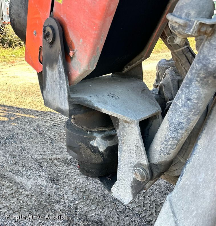 image for item DN0772 2003 International  5500i ready mix truck