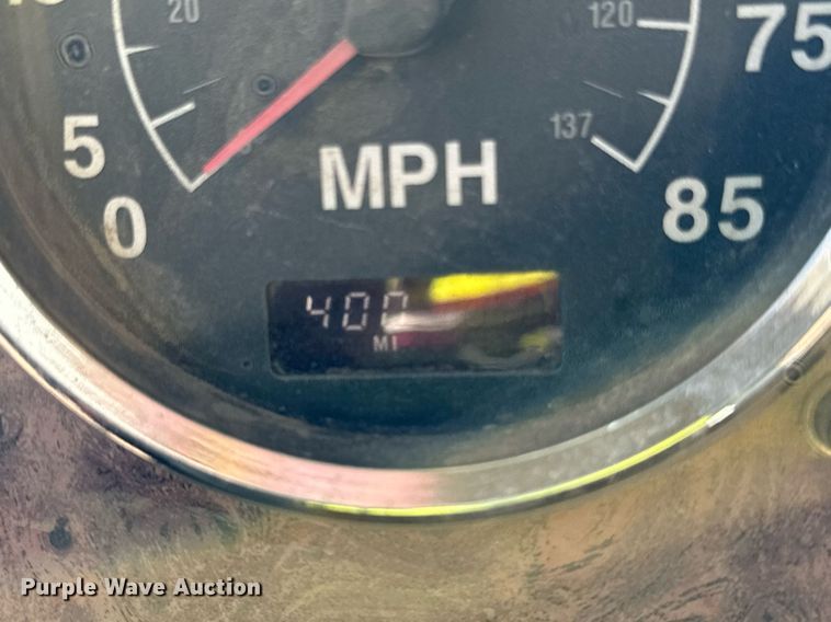 image for item DN0772 2003 International  5500i ready mix truck