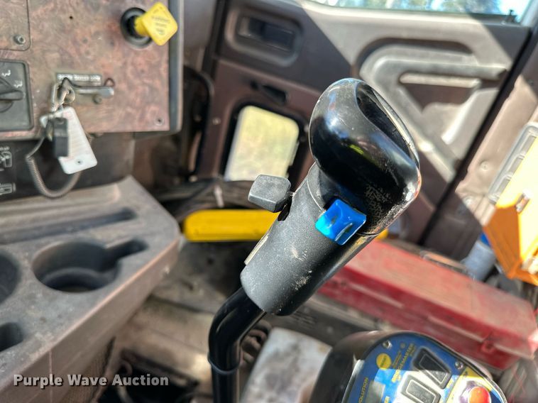 image for item DN0772 2003 International  5500i ready mix truck