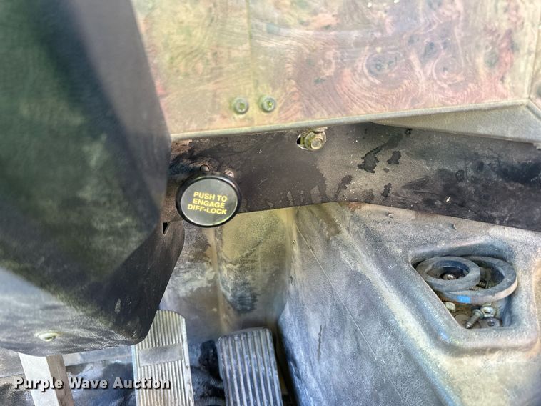 image for item DN0772 2003 International  5500i ready mix truck