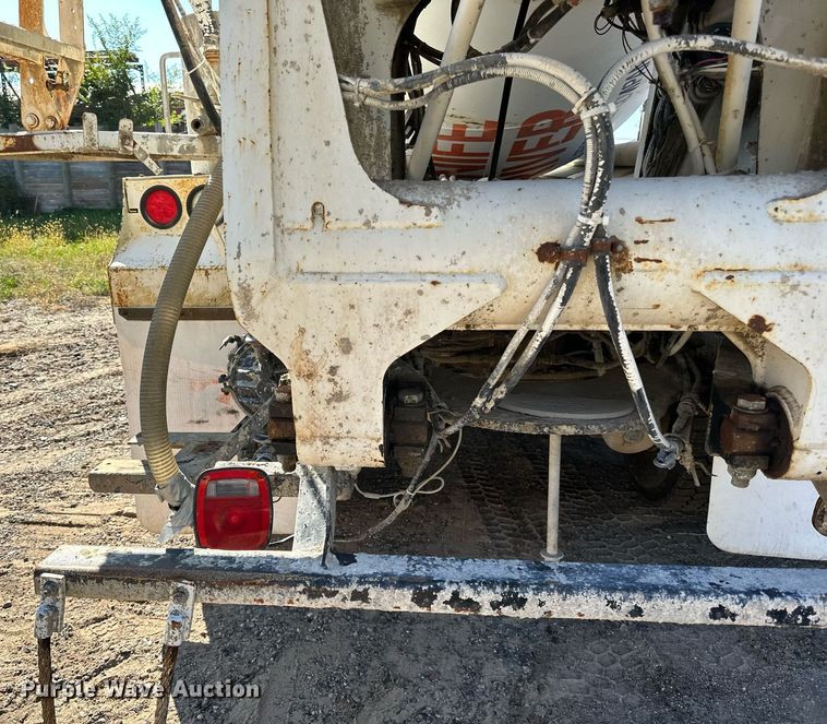 image for item DN0774 2005 Mack  CV513 ready mix truck