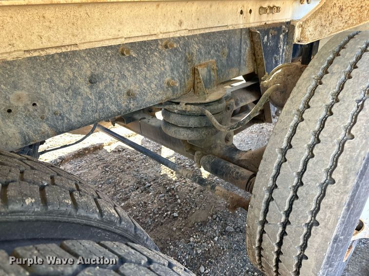 image for item DN0774 2005 Mack  CV513 ready mix truck