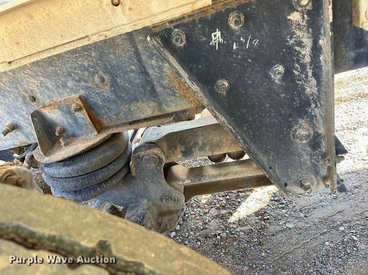 image for item DN0774 2005 Mack  CV513 ready mix truck