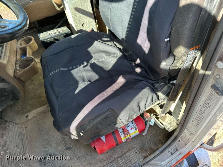 image for item DN0774 2005 Mack  CV513 ready mix truck