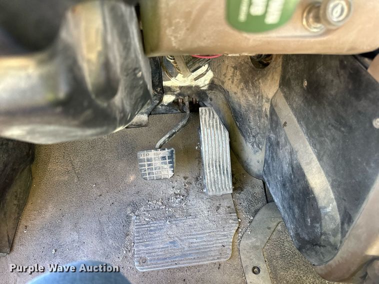 image for item DN0774 2005 Mack  CV513 ready mix truck