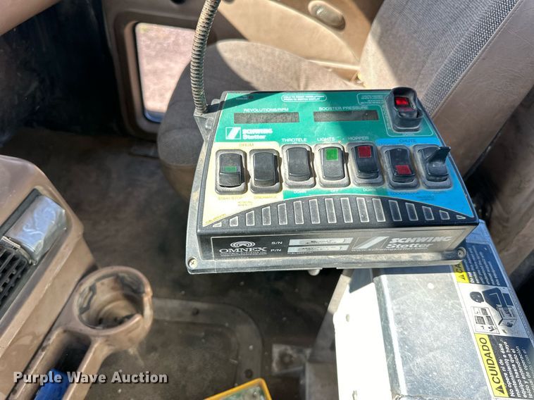 image for item DN0774 2005 Mack  CV513 ready mix truck