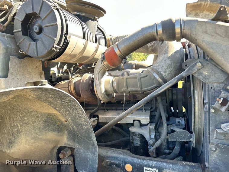 image for item DN0774 2005 Mack  CV513 ready mix truck