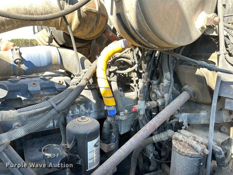 image for item DN0774 2005 Mack  CV513 ready mix truck