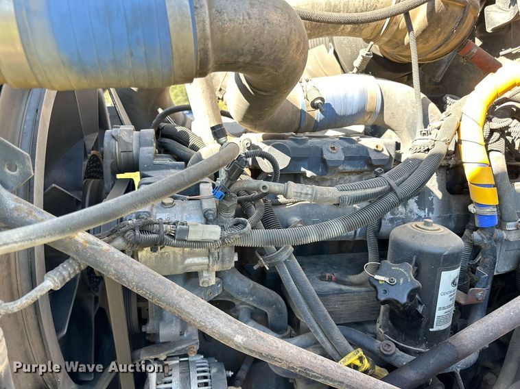 image for item DN0774 2005 Mack  CV513 ready mix truck