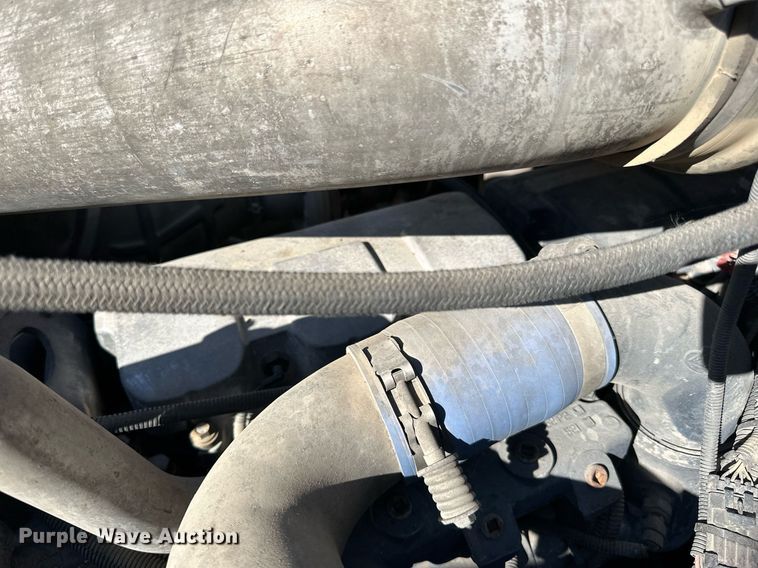 image for item DN0774 2005 Mack  CV513 ready mix truck