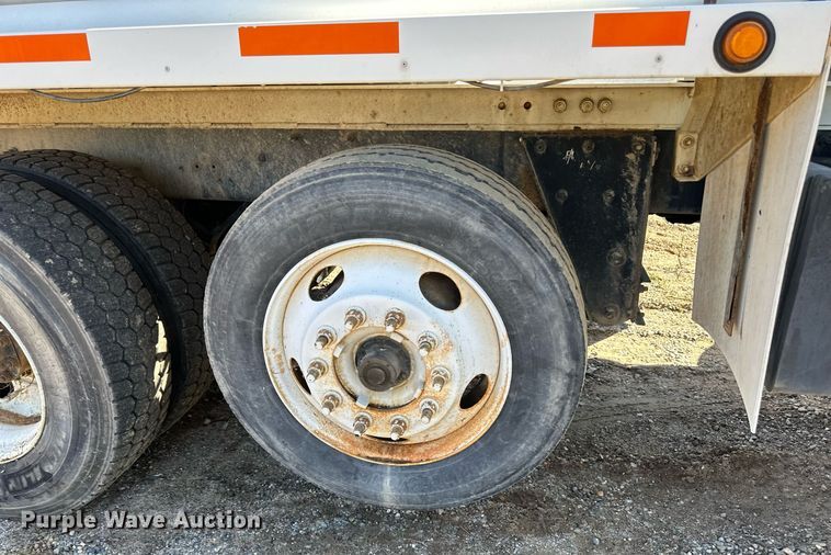 image for item DN0774 2005 Mack  CV513 ready mix truck