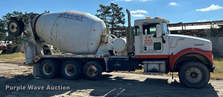 image for item DN0776 2004 Kenworth  W900 ready mix truck