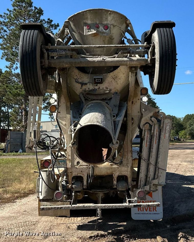 image for item DN0776 2004 Kenworth  W900 ready mix truck