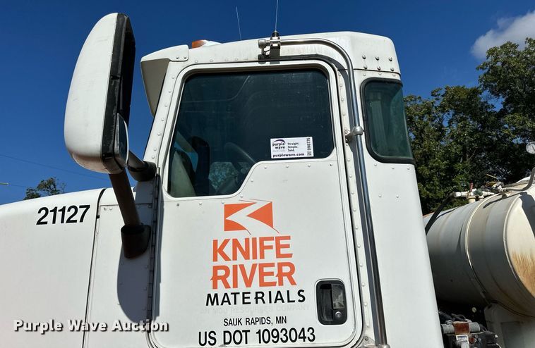 image for item DN0776 2004 Kenworth  W900 ready mix truck