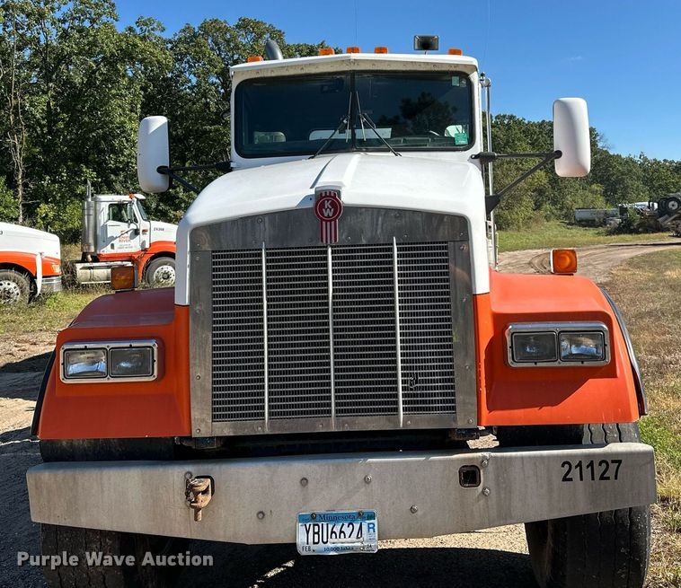 image for item DN0776 2004 Kenworth  W900 ready mix truck