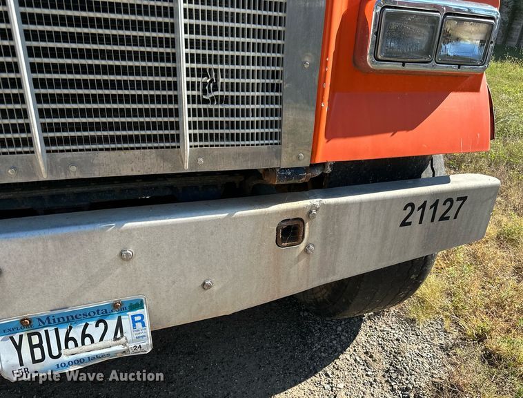 image for item DN0776 2004 Kenworth  W900 ready mix truck