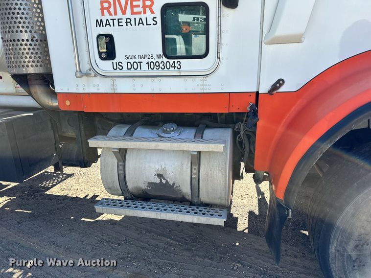 image for item DN0776 2004 Kenworth  W900 ready mix truck