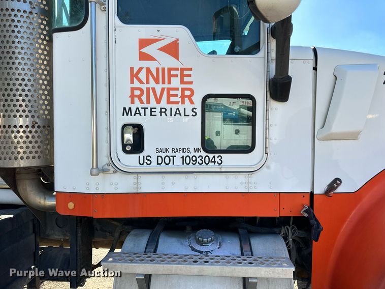 image for item DN0776 2004 Kenworth  W900 ready mix truck