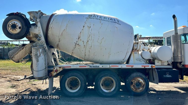 image for item DN0776 2004 Kenworth  W900 ready mix truck