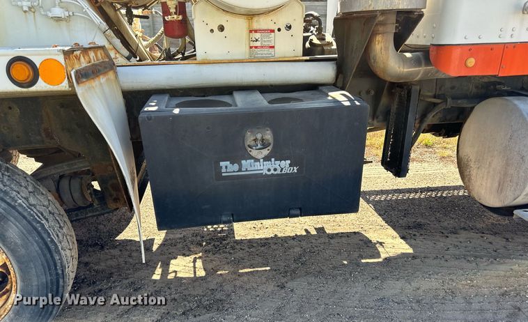 image for item DN0776 2004 Kenworth  W900 ready mix truck