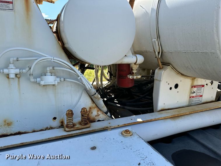 image for item DN0776 2004 Kenworth  W900 ready mix truck