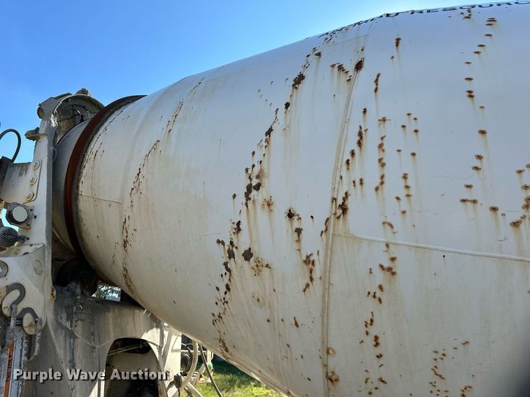 image for item DN0776 2004 Kenworth  W900 ready mix truck