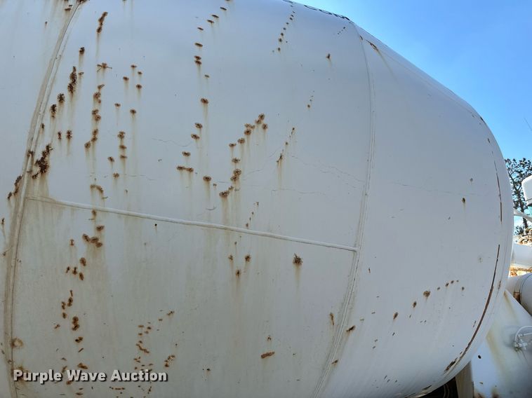 image for item DN0776 2004 Kenworth  W900 ready mix truck