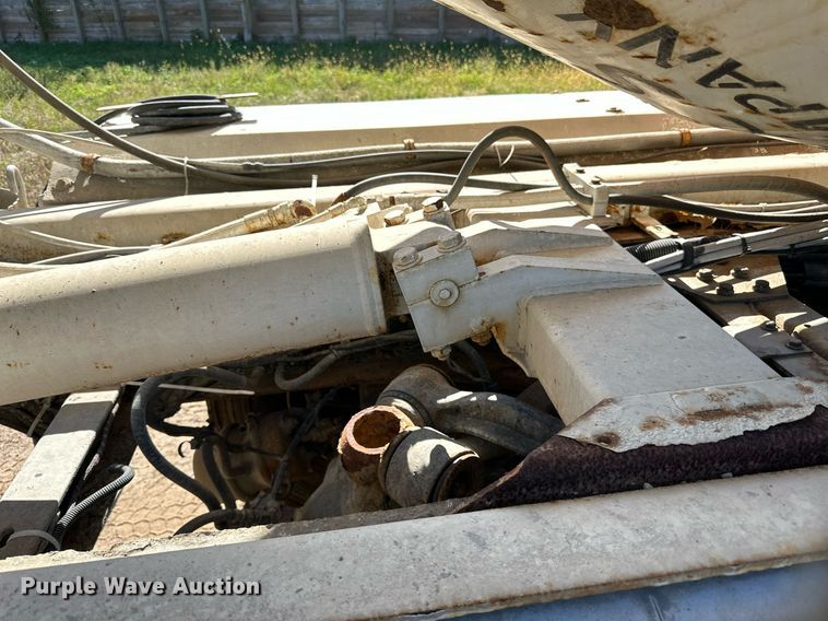 image for item DN0776 2004 Kenworth  W900 ready mix truck