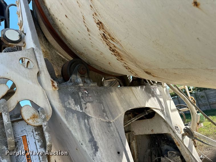 image for item DN0776 2004 Kenworth  W900 ready mix truck