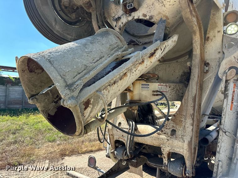 image for item DN0776 2004 Kenworth  W900 ready mix truck