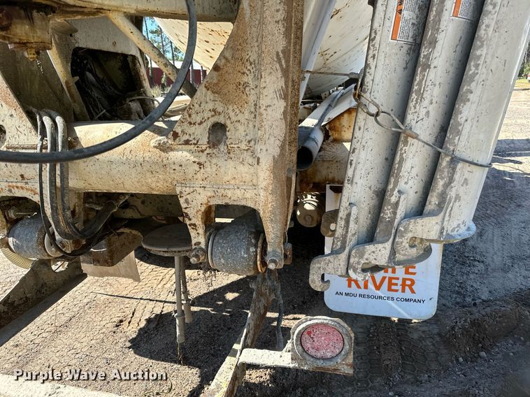 image for item DN0776 2004 Kenworth  W900 ready mix truck