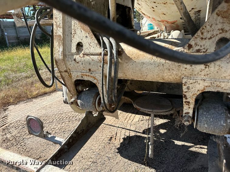 image for item DN0776 2004 Kenworth  W900 ready mix truck