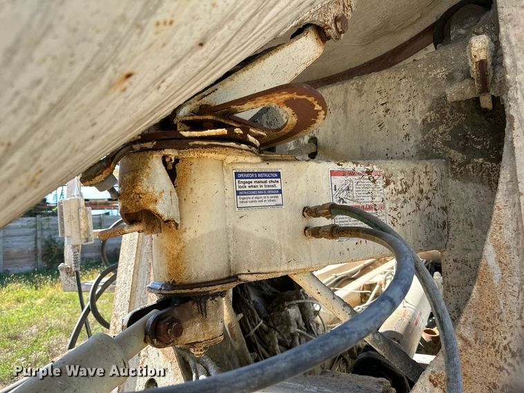 image for item DN0776 2004 Kenworth  W900 ready mix truck