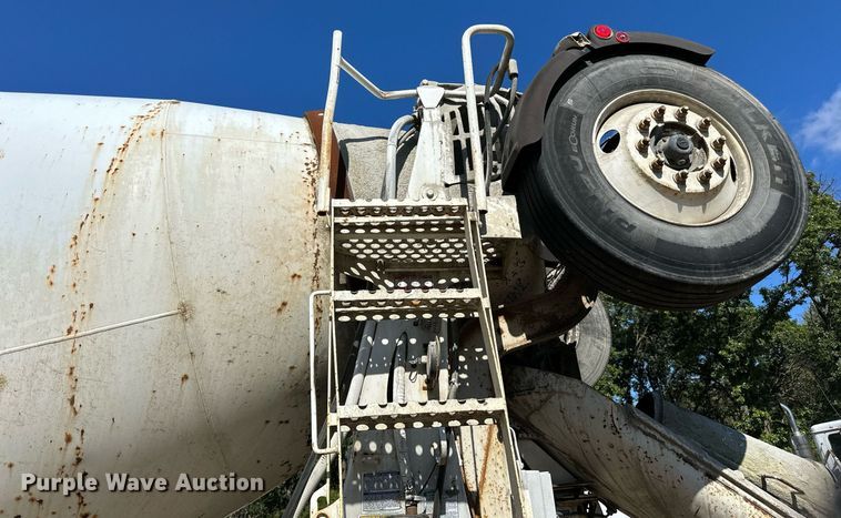 image for item DN0776 2004 Kenworth  W900 ready mix truck