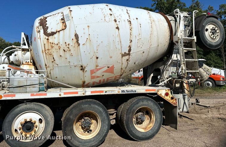 image for item DN0776 2004 Kenworth  W900 ready mix truck