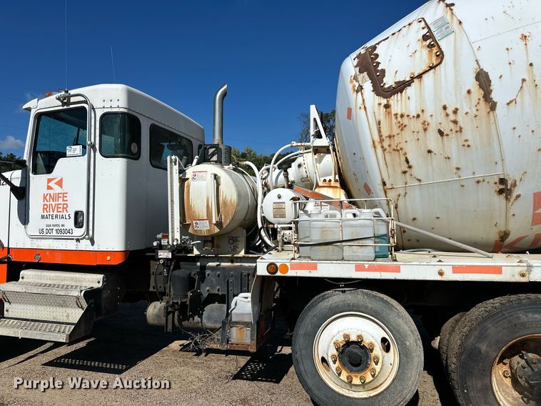 image for item DN0776 2004 Kenworth  W900 ready mix truck
